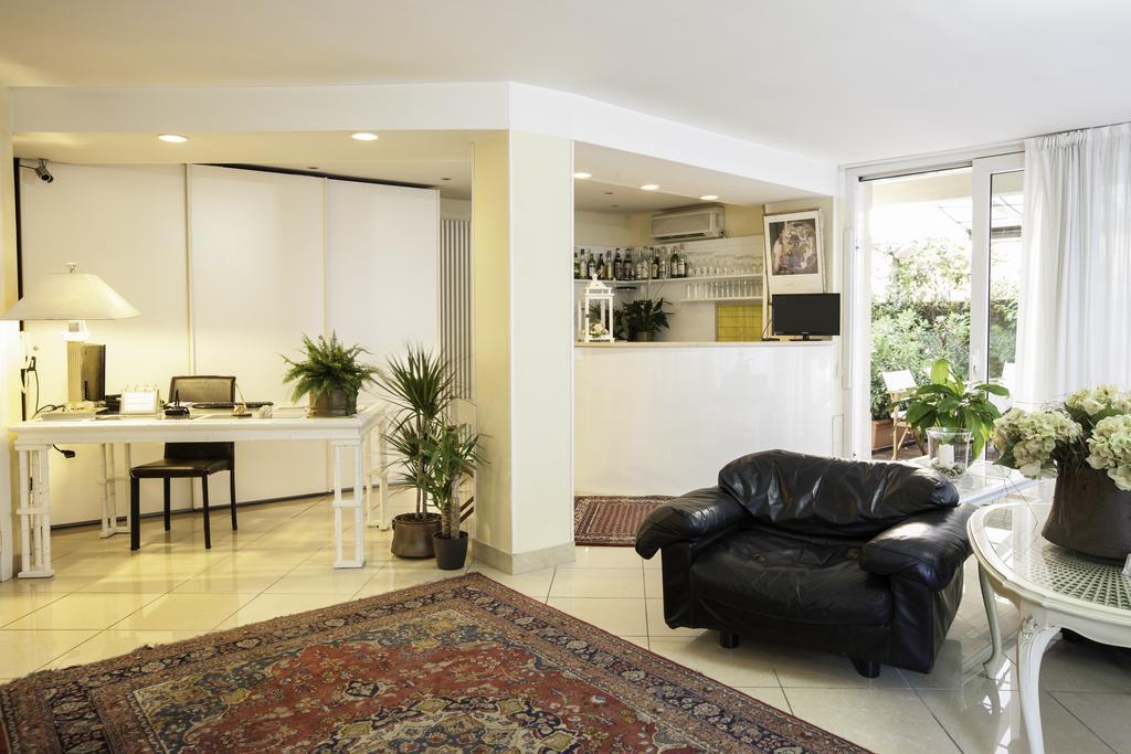 Residence Fellini Rimini Exterior foto