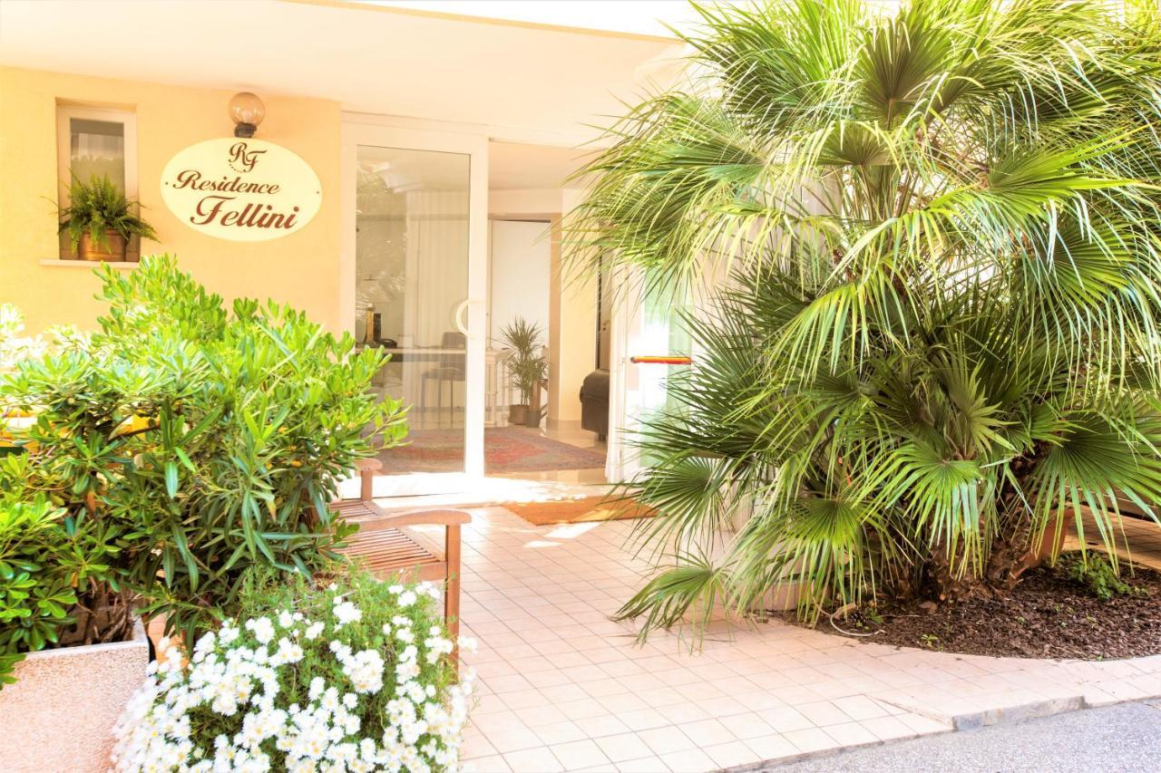 Residence Fellini Rimini Exterior foto
